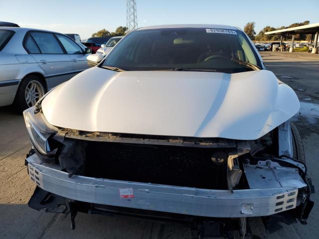 19XZE4F53KE033202 - 2019 HONDA INSIGHT EX WHITE photo 5