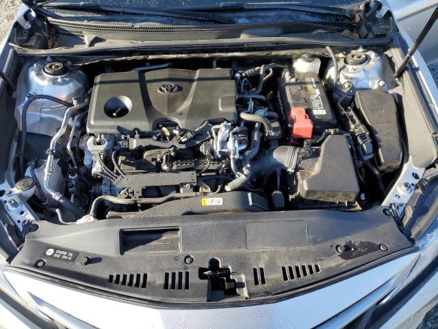 4T1B11HK2JU158671 - 2018 TOYOTA CAMRY L SILVER photo 11