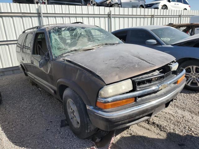 1GNDT13W1Y2243354 - 2000 CHEVROLET BLAZER BROWN photo 4