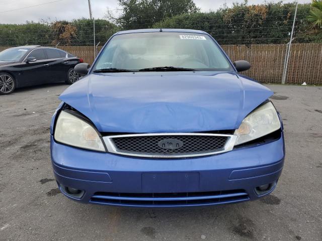 1FAFP34N15W182850 - 2005 FORD FOCUS ZX4 BLUE photo 5