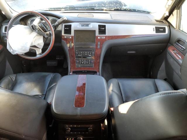 1GYS4HEF6BR225458 - 2011 CADILLAC ESCALADE ESV LUXURY BLACK photo 8