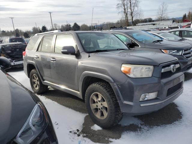 JTEBU5JRXA5011997 - 2010 TOYOTA 4RUNNER SR5 GRAY photo 4