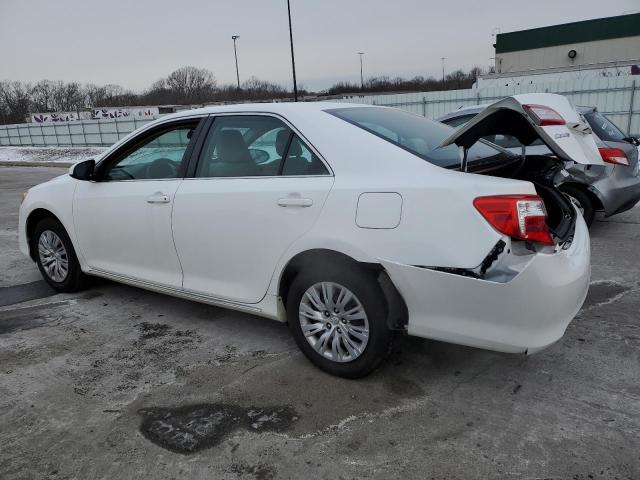 4T4BF1FKXDR335885 - 2013 TOYOTA CAMRY L WHITE photo 2