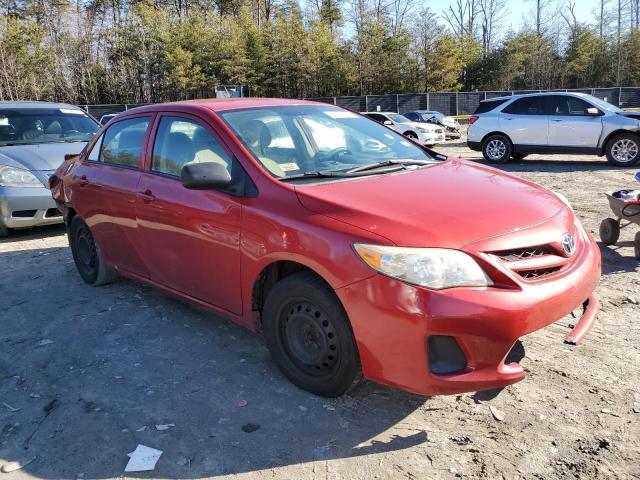 2T1BU4EE7DC933382 - 2013 TOYOTA CAROLLA BASE RED photo 4