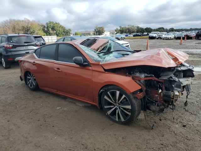 1N4BL4CV4KC104724 - 2019 NISSAN ALTIMA SR ORANGE photo 4