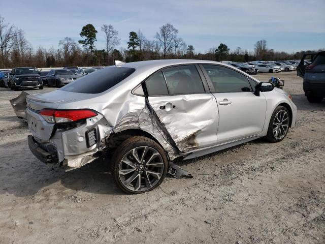 5YFS4MCEXNP111194 - 2022 TOYOTA COROLLA SE SILVER photo 3