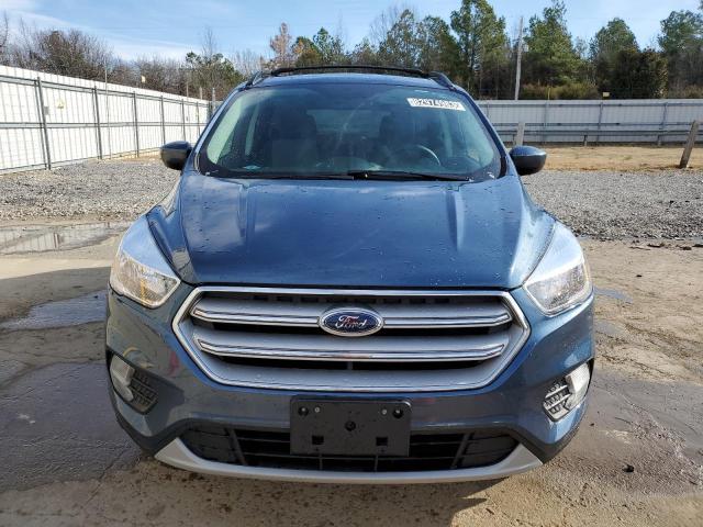 1FMCU9GD4JUC01551 - 2018 FORD ESCAPE SE BLUE photo 5