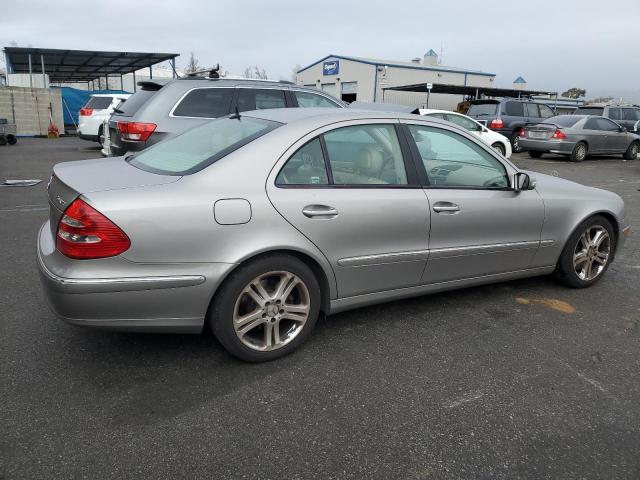 WDBUF83J24X122406 - 2004 MERCEDES-BENZ E 500 4MATIC SILVER photo 3