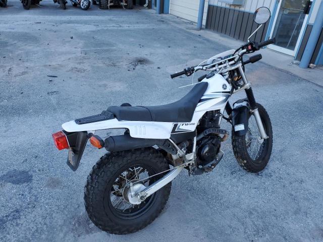 JYA3AWE008A122672 - 2008 YAMAHA TW200 E WHITE photo 4