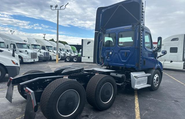 1FUJHTDV3LLKZ2324 - 2020 FREIGHTLINER CASCADIA 1 BLUE photo 4