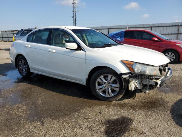 1HGCP2F63CA177769 - 2012 HONDA ACCORD SE WHITE photo 4