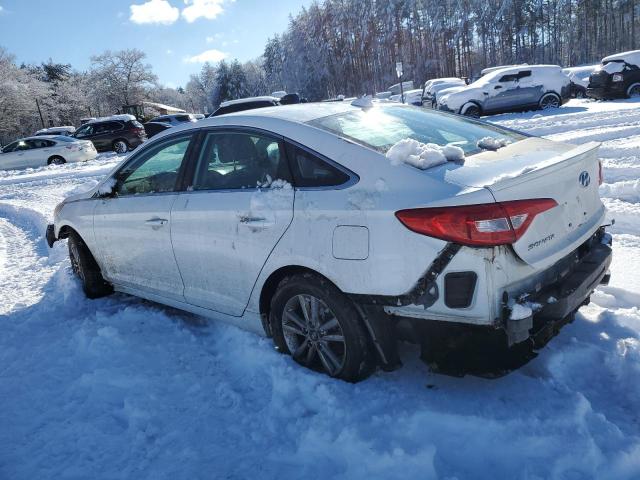 5NPE24AF3FH006431 - 2015 HYUNDAI SONATA SE WHITE photo 2