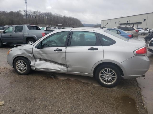 1FAHP35N39W270473 - 2009 FORD FOCUS SE SILVER photo 2