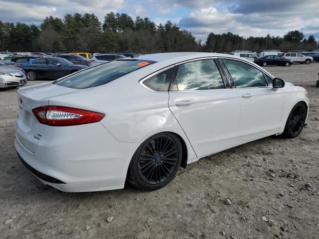 1FA6P0HD9E5369405 - 2014 FORD FUSION SE WHITE photo 3