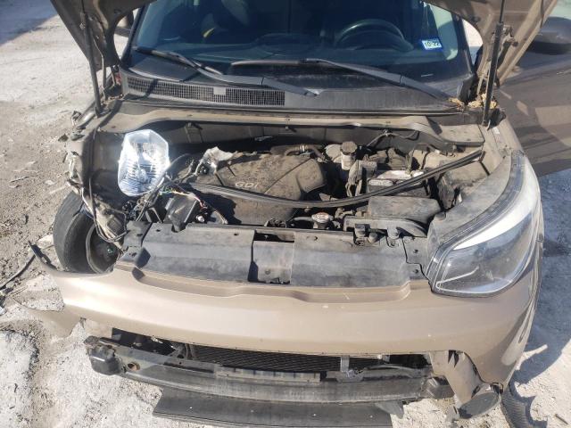 KNDJN2A28G7306723 - 2016 KIA SOUL TAN photo 11