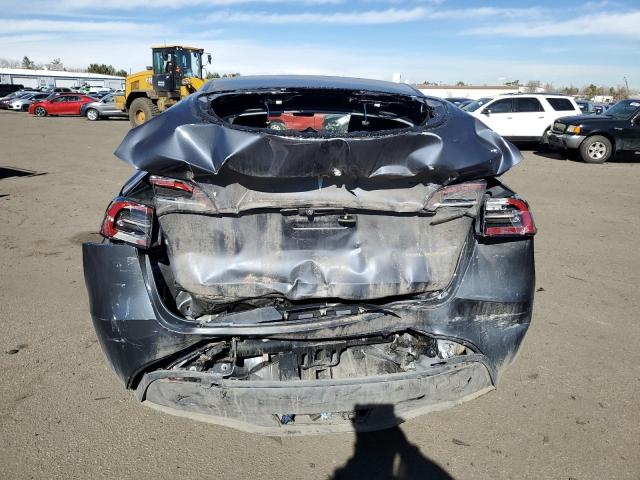 7SAYGDEE5PF609495 - 2023 TESLA MODEL Y GRAY photo 6