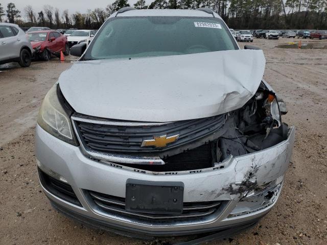 1GNKRFKD0FJ381019 - 2015 CHEVROLET TRAVERSE LS SILVER photo 5