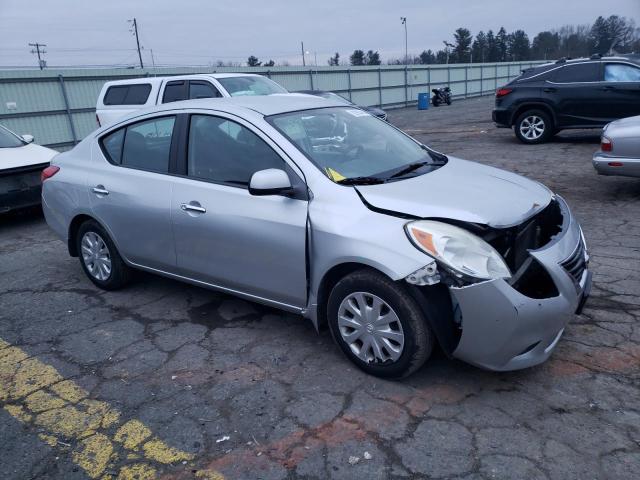 3N1CN7AP7CL850169 - 2012 NISSAN VERSA S SILVER photo 4