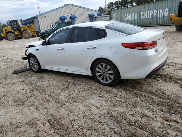 5XXGU4L35JG200064 - 2018 KIA OPTIMA EX WHITE photo 2