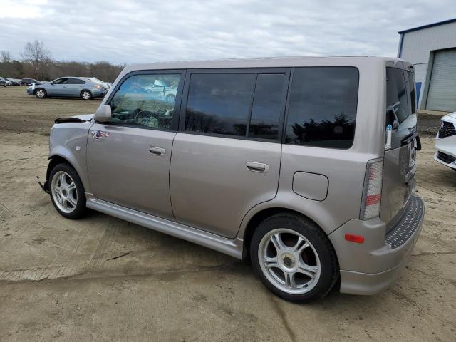 JTLKT324X40152640 - 2004 TOYOTA SCION XB GRAY photo 2