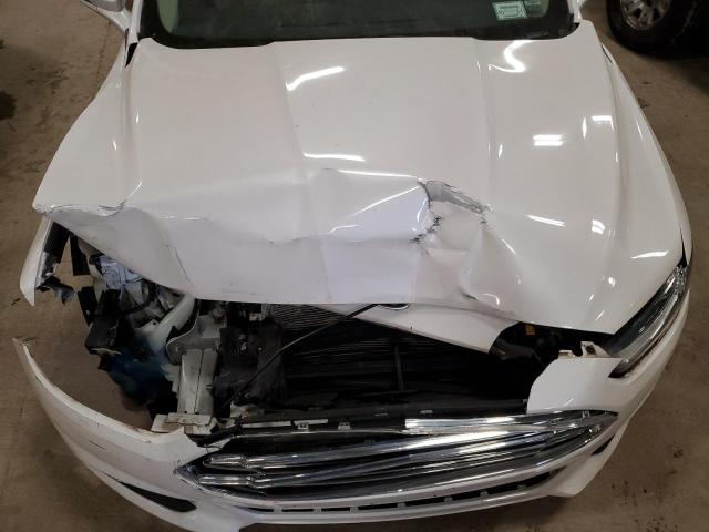 3FA6P0T96FR286614 - 2015 FORD FUSION SE WHITE photo 11