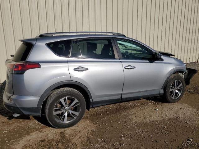 2T3WFREVXHW392901 - 2017 TOYOTA RAV4 XLE SILVER photo 3