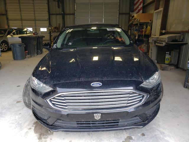 3FA6P0H75HR158827 - 2017 FORD FUSION SE BLACK photo 5