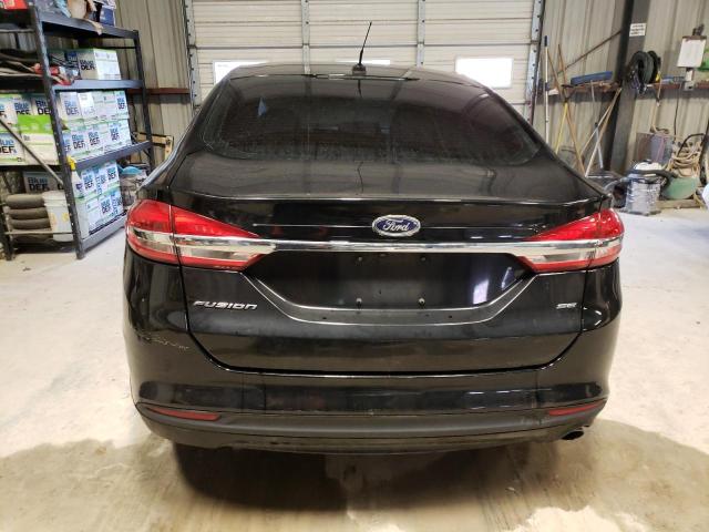 3FA6P0H75HR158827 - 2017 FORD FUSION SE BLACK photo 6