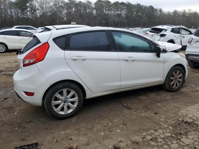 3FADP4EJXDM119253 - 2013 FORD FIESTA SE WHITE photo 3