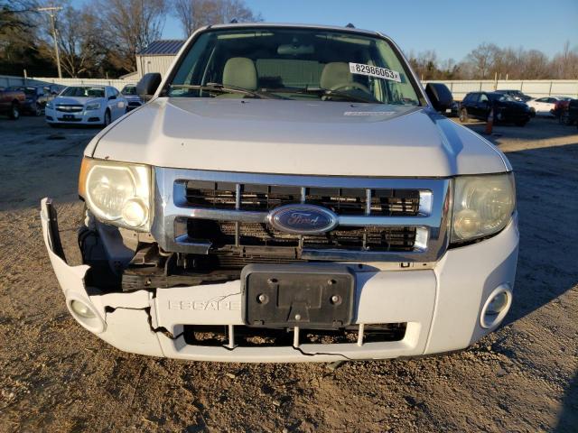 1FMCU931X8KC93573 - 2008 FORD ESCAPE XLT WHITE photo 5