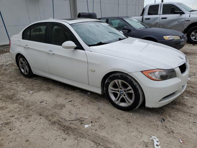 WBAVA37548NL43542 - 2008 BMW 3 SERIES I WHITE photo 4