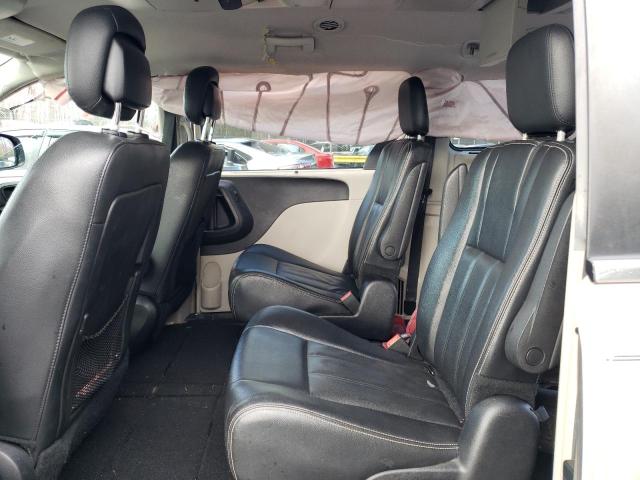 2C4RC1BG1GR127502 - 2016 CHRYSLER TOWN & COU TOURING CREAM photo 11