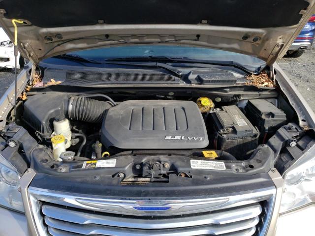 2C4RC1BG1GR127502 - 2016 CHRYSLER TOWN & COU TOURING CREAM photo 12