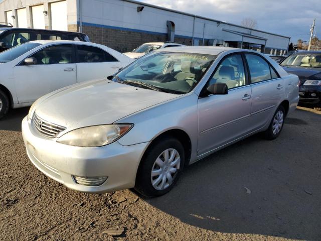 JTDBE32K753010850 - 2005 TOYOTA CAMRY LE SILVER photo 1