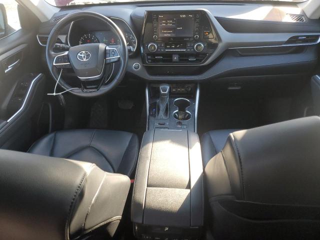 5TDGZRBH6MS093203 - 2021 TOYOTA HIGHLANDER XLE RED photo 8