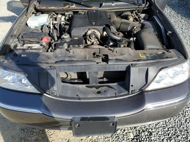 1LNHM81W13Y670666 - 2003 LINCOLN TOWN CAR EXECUTIVE BROWN photo 11