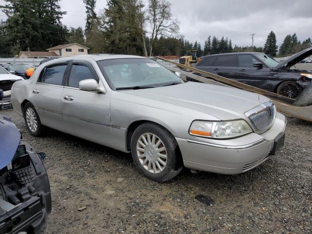 1LNHM83W04Y676554 - 2004 LINCOLN TOWN CAR ULTIMATE SILVER photo 4