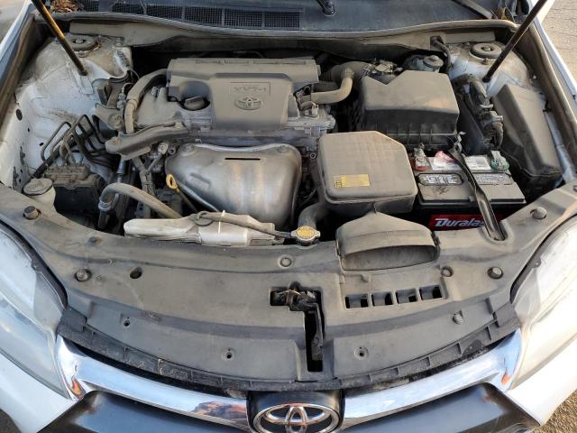 4T4BF1FK8FR477378 - 2015 TOYOTA CAMRY LE WHITE photo 11