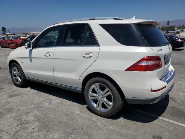 4JGDA5HB9CA023000 - 2012 MERCEDES-BENZ ML 350 4MATIC WHITE photo 2