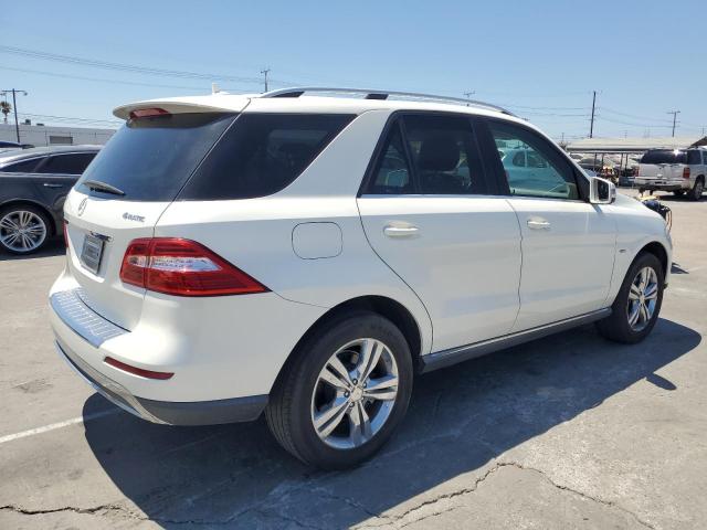4JGDA5HB9CA023000 - 2012 MERCEDES-BENZ ML 350 4MATIC WHITE photo 3