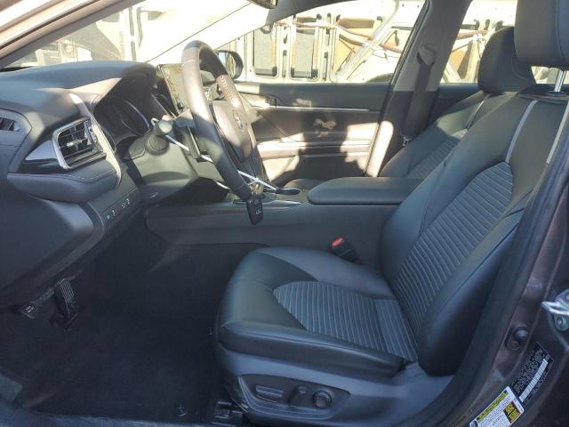 4T1T11AK2PU783398 - 2023 TOYOTA CAMRY SE NIGHT SHADE GRAY photo 7