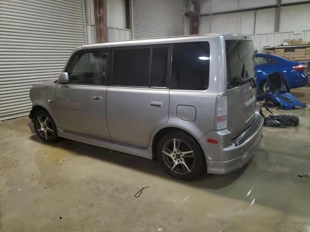 JTLKT324554010027 - 2005 TOYOTA SCION XB 银色 照片 2