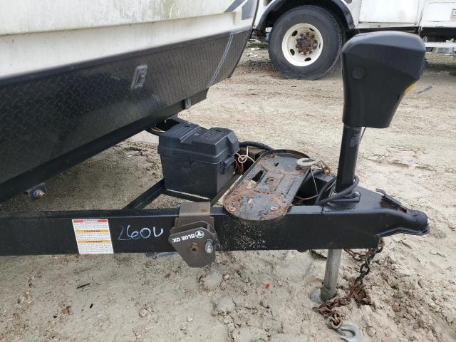 4YDT26021JB454319 - 2018 OUTB TRAVEL TRL WHITE photo 8