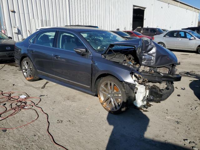 1VWDT7A34HC065144 - 2017 VOLKSWAGEN PASSAT R-LINE ნაცრისფერი ფოტო 4