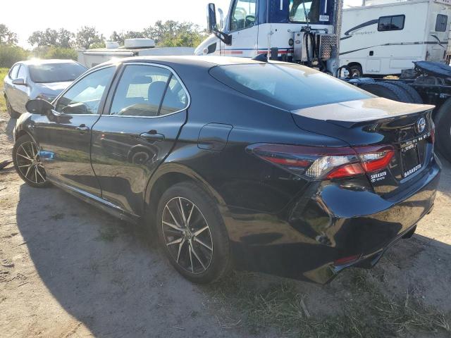 4T1S11AK8RU907592 - 2024 TOYOTA CAMRY SE NIGHT SHADE BLACK photo 2