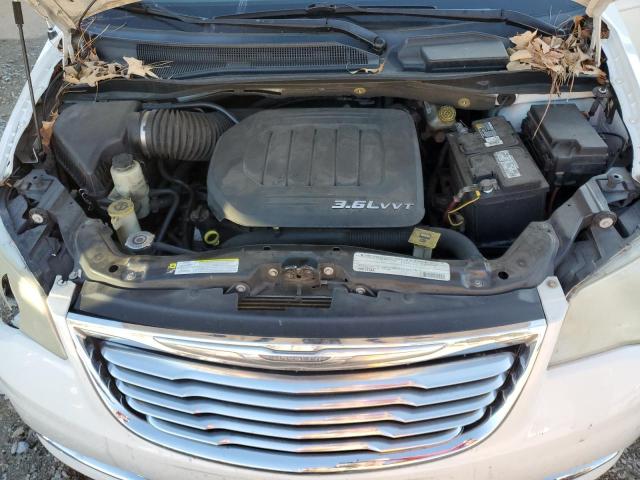 2A4RR8DG1BR619311 - 2011 CHRYSLER TOWN & COU TOURING L WHITE photo 12