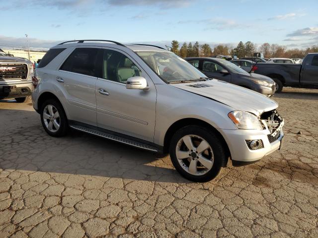4JGBB8GB0BA702594 - 2011 MERCEDES-BENZ ML 350 4MATIC SILVER photo 4