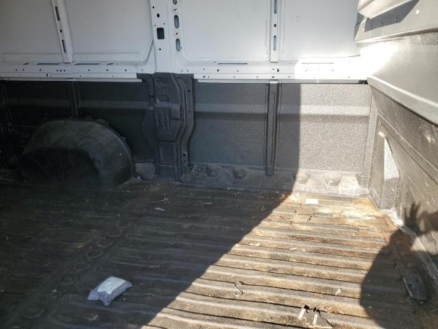 3C6TRVCG1JE156623 - 2018 RAM PROMASTER 2500 HIGH WHITE photo 11