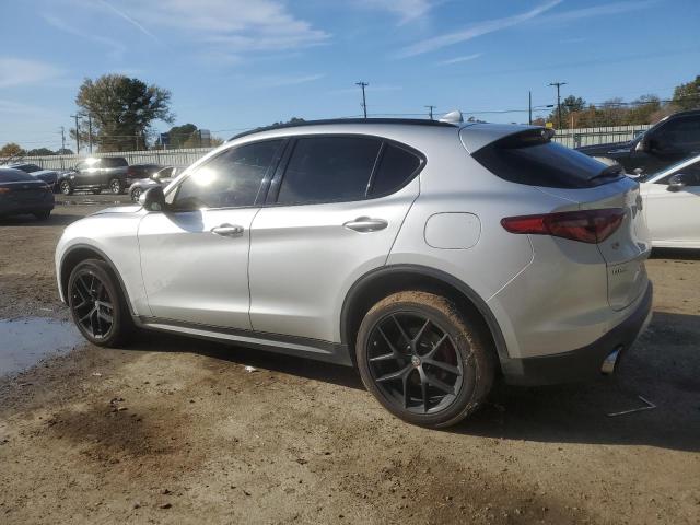 ZASPAKBN7K7C30670 - 2019 ALFA ROMEO STELVIO TI SILVER photo 2