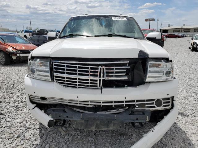 5LMJJ2J54BEJ08644 - 2011 LINCOLN NAVIGATOR 白色 照片 5